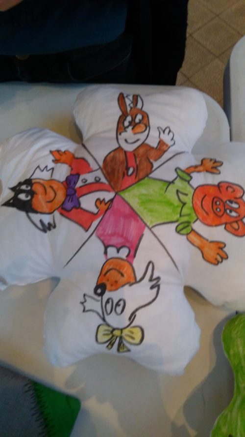 ČTYŘLÍSTEK, dodáván bílý, určený k malování fixy na textil, s tkaničkami na židličku - Image 6